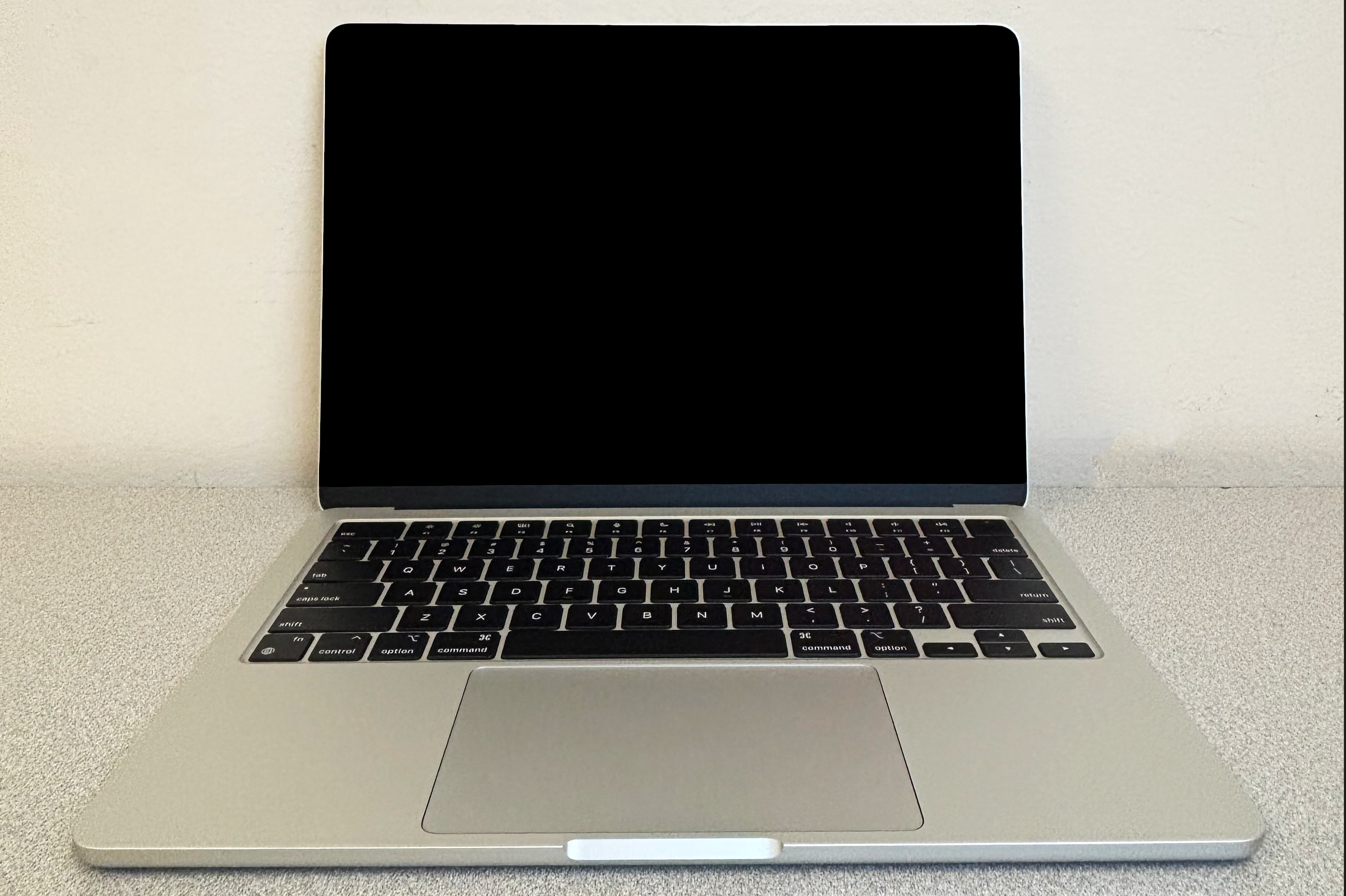 M2 Macbook Air 15 inch Frontview open