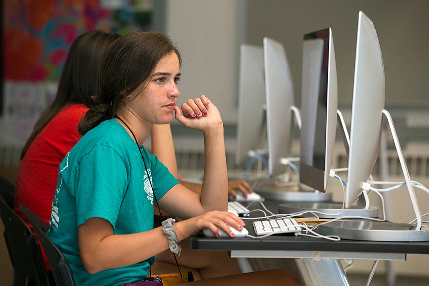 The BGSU BFA in graphic design often requires time on workstations in a lab setting for many, but not all courses.