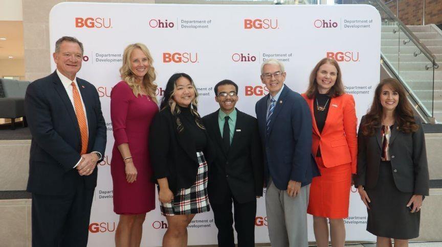 BGSU President Rodney K. Rogers, Schmidthorst College of Business Dean Dr. Jennifer Percival, students and Ohio state leaders gather for a photo to dedicate the University's partnership with the Ohio Export Internship Program.