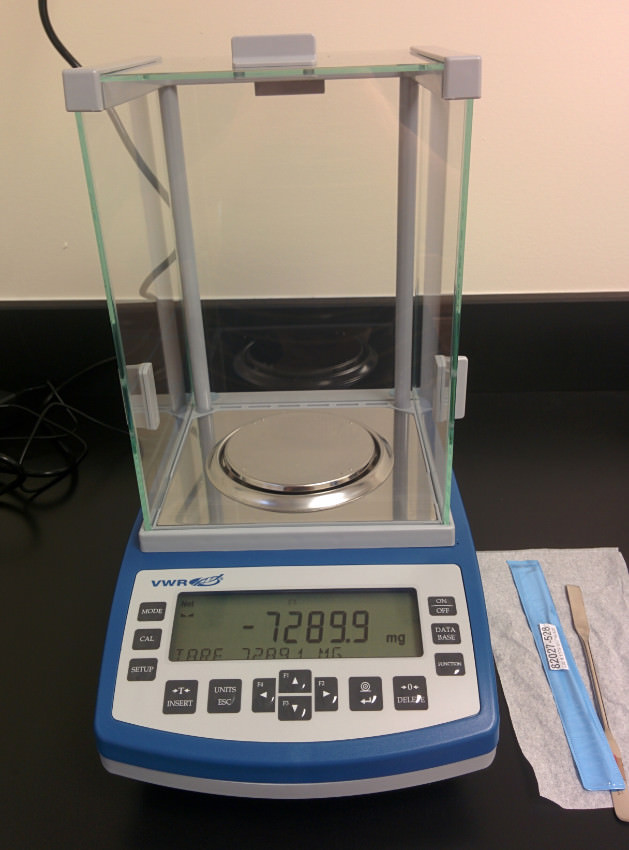 Analytical-balance