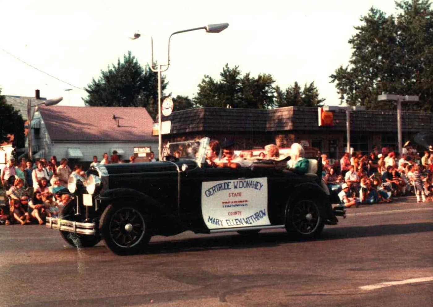 IMAGE-ACTION-Withrow-Parade+Car-UNEDITED