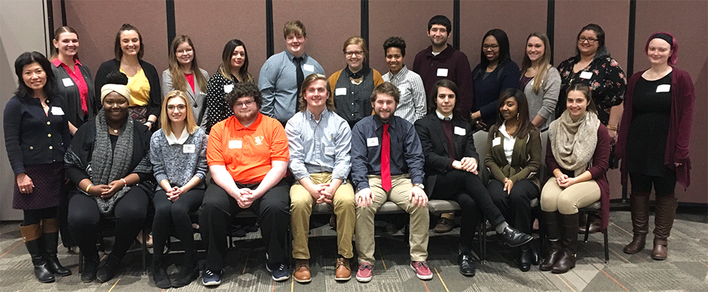 Associate Professor Kei Nomaguchi, far let, poses with 2018 Capstone students, Sociology 4800