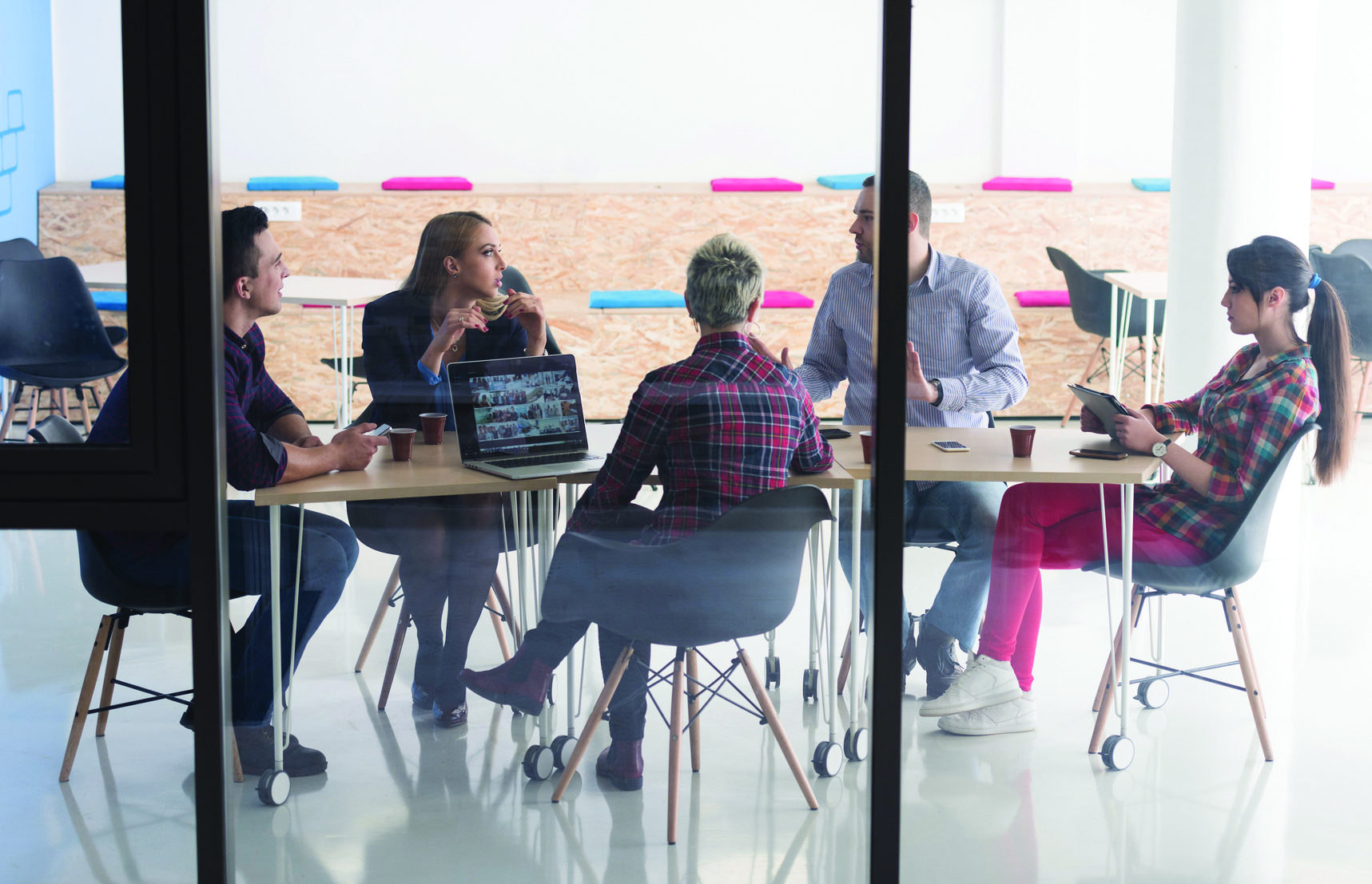 startup business team on meeting at modern office