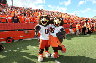 Freddie and Frieda Falcon at The Doyt for the start of the 2015 football season.
