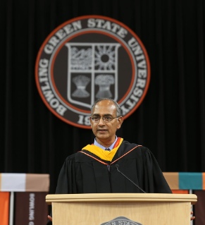 In his May 2015 commencement address, Seshadri Tangutur '87 told students of his journey from his native India to Bowling Green and eventually to his engineering leadership role at technology giant Snapchat.