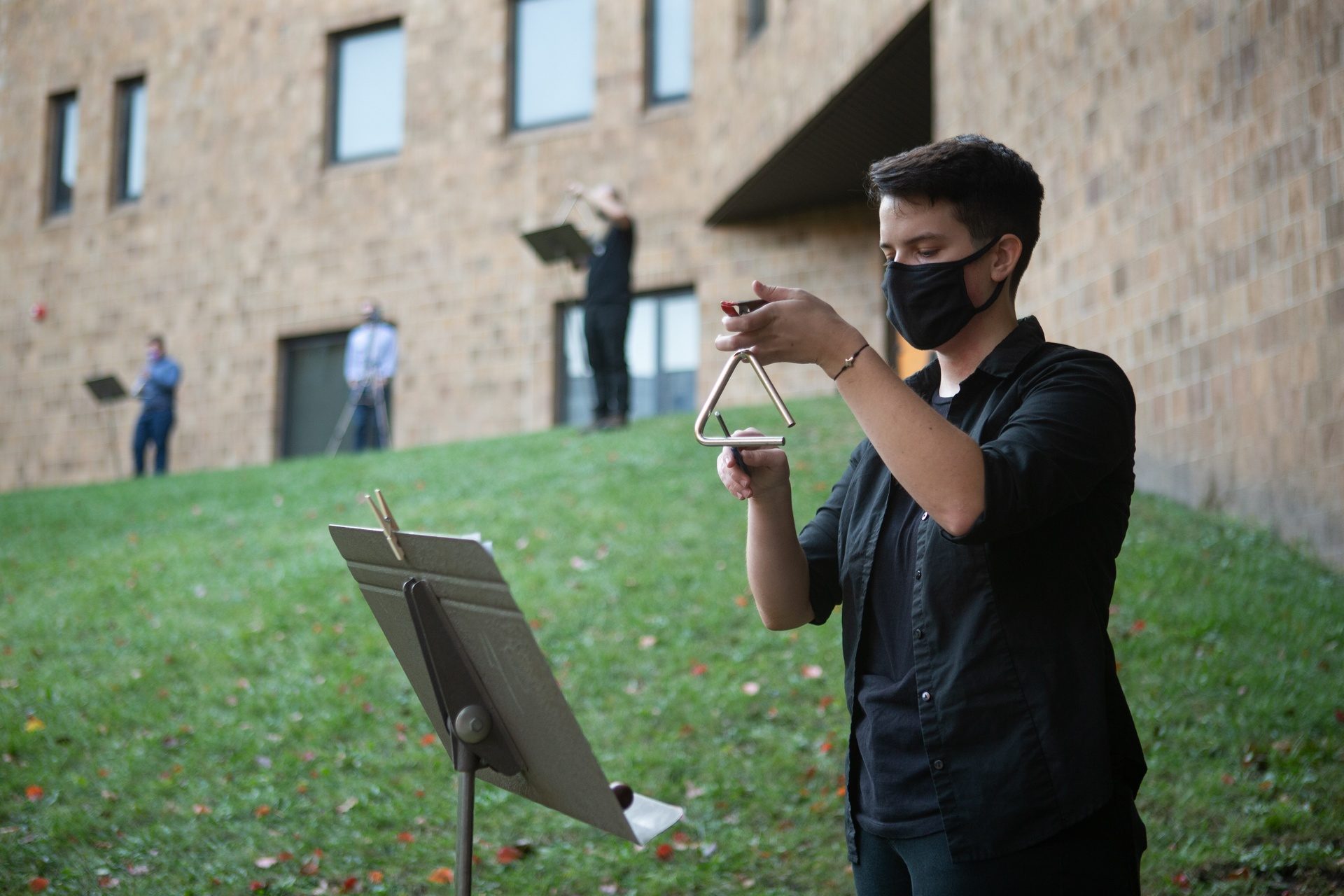 bgsu-student-performing-outside