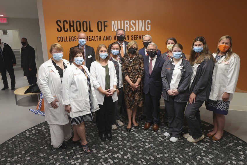 dewine-with-school-of-nursing