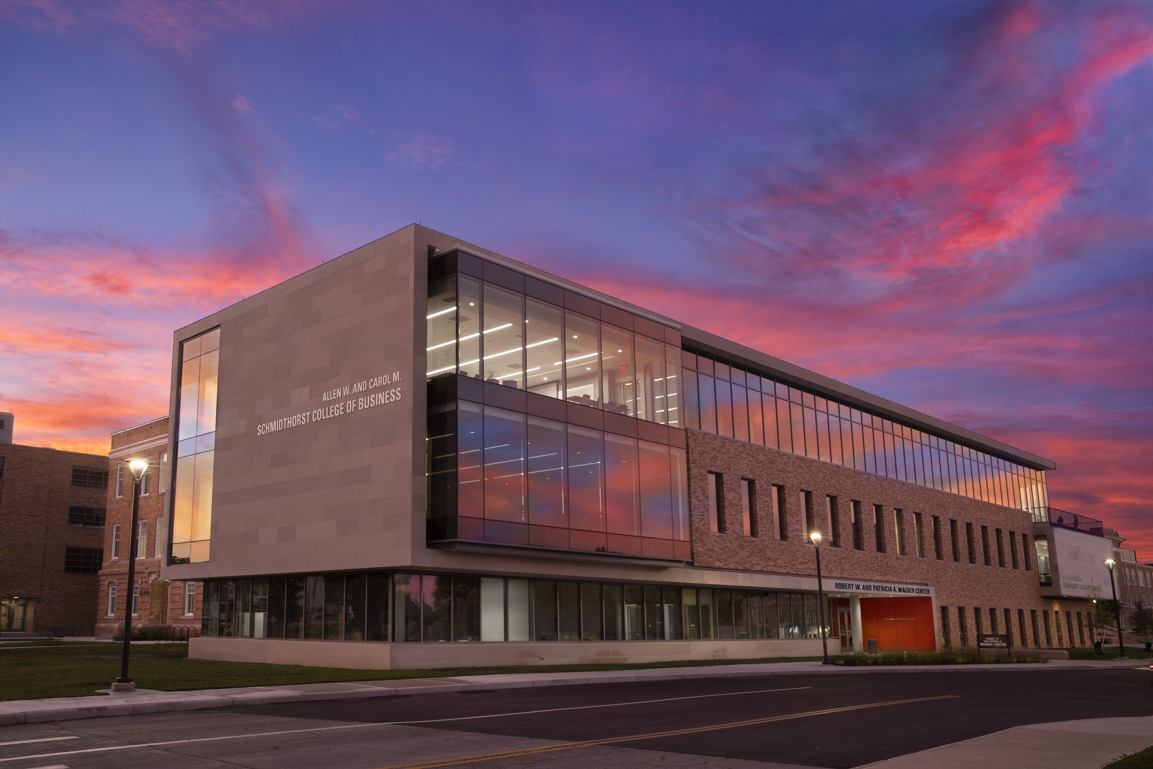 Schmidthorst College of Business building at BGSU 