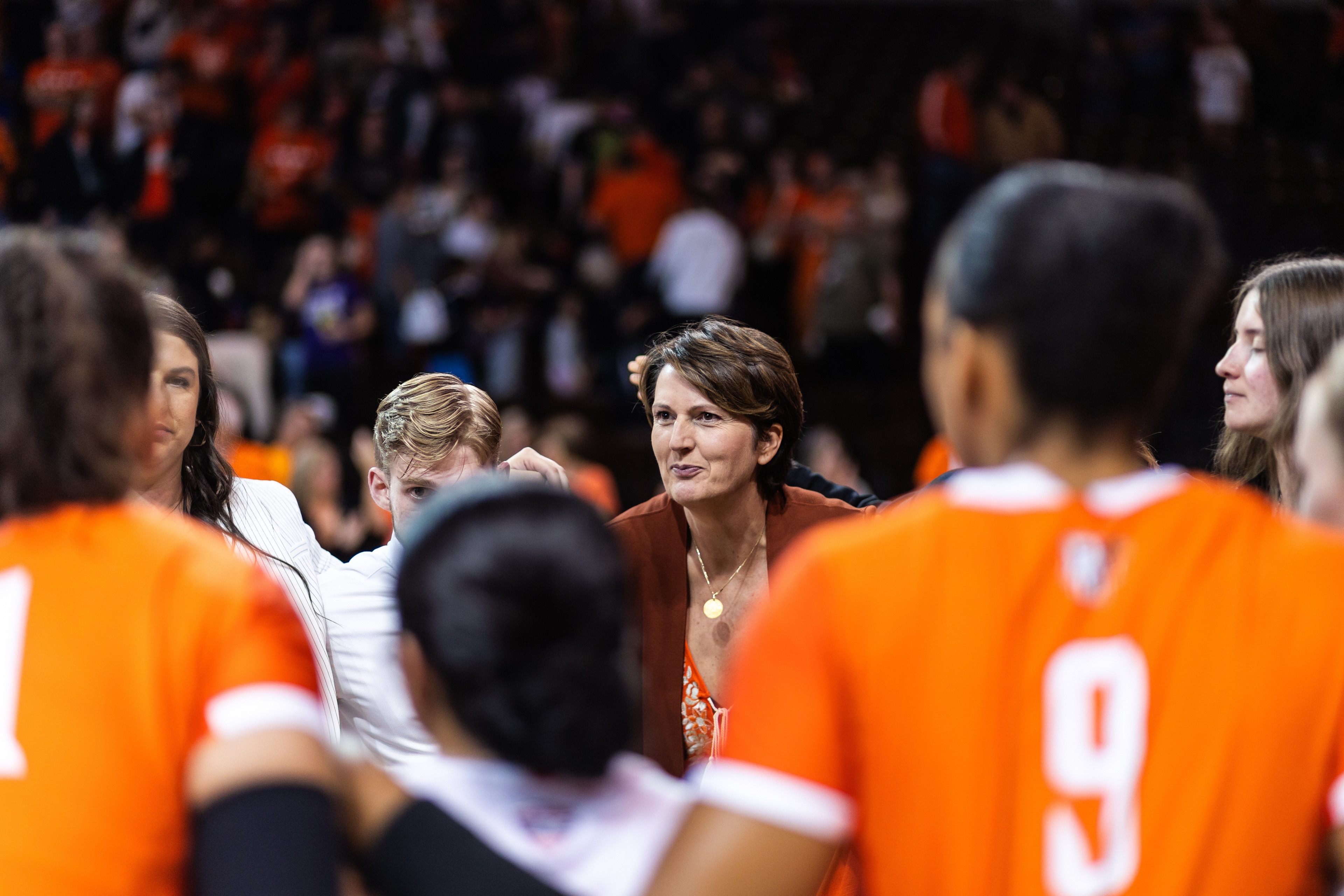 Head volleyball coach Danijela Tomic talking to her team. 