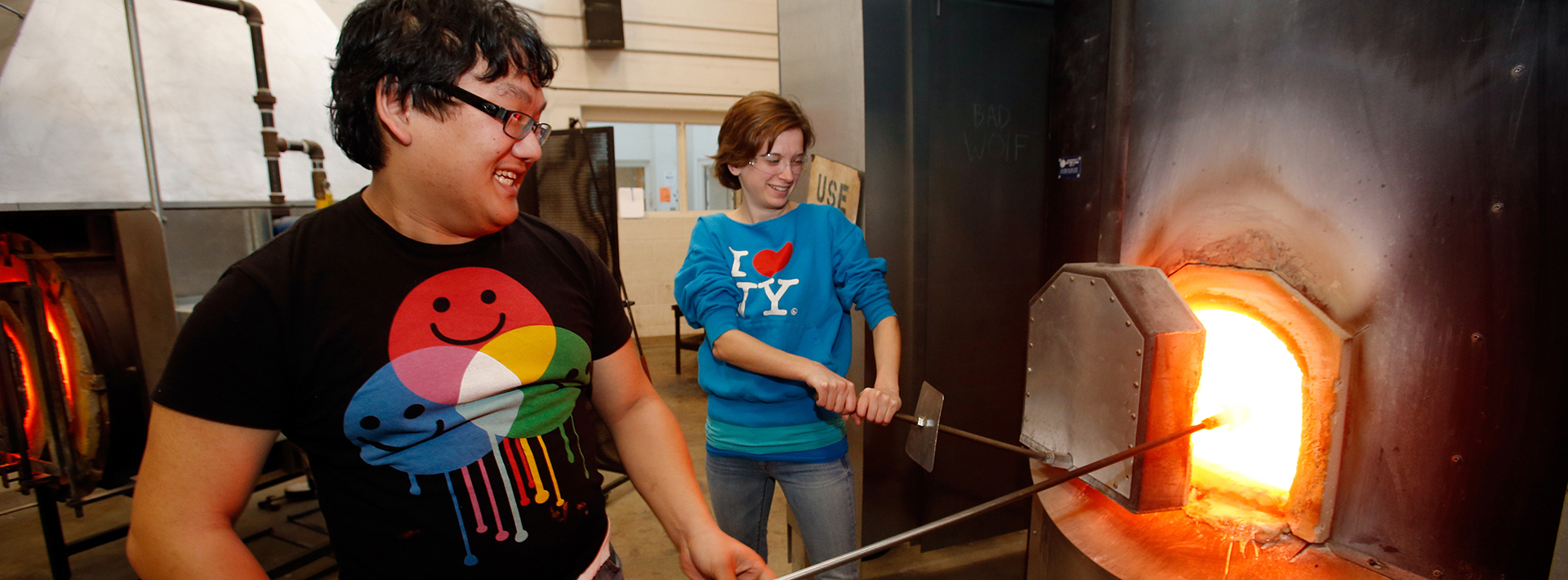 w-gsu8088-students-glass-blowing