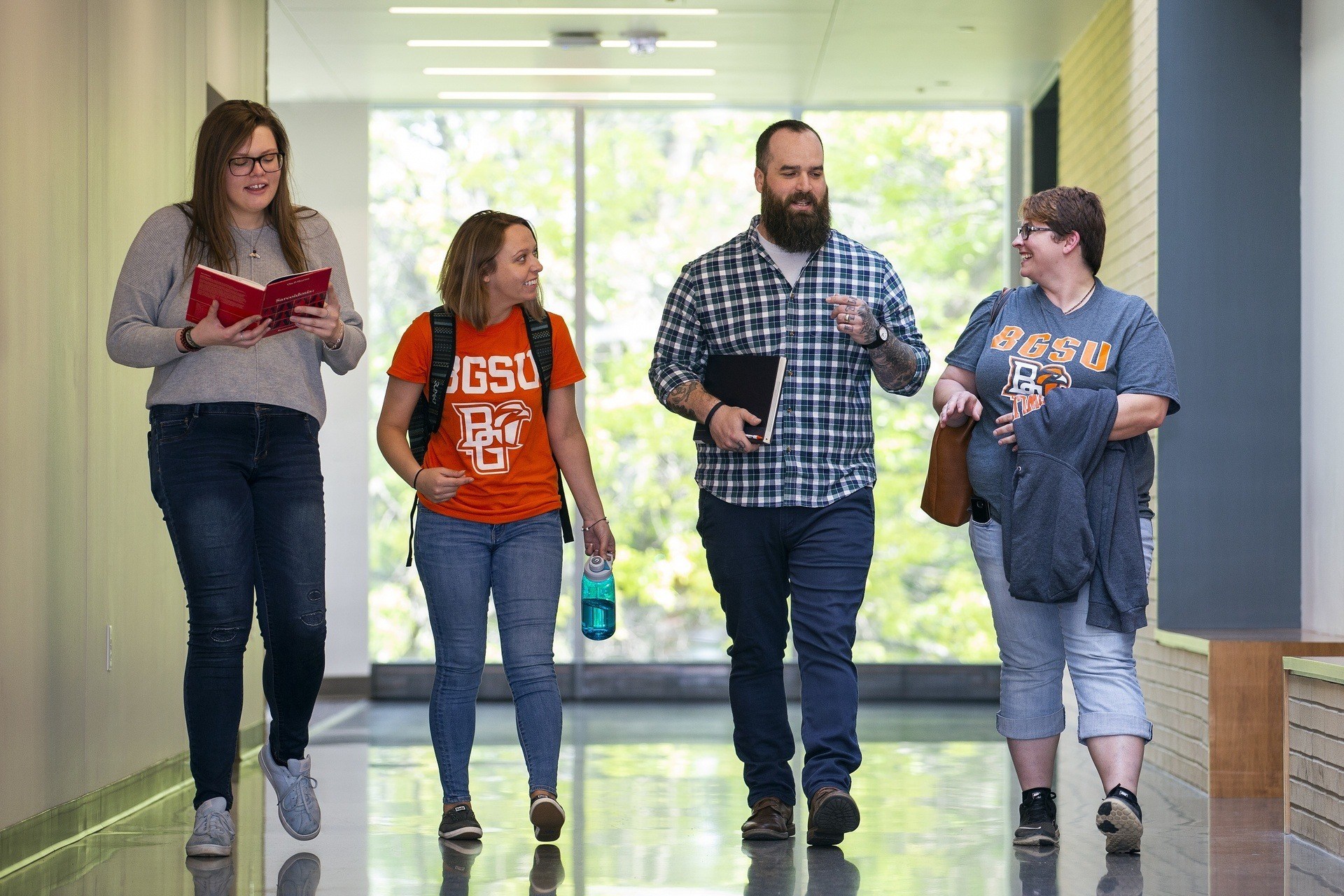 communication students walking