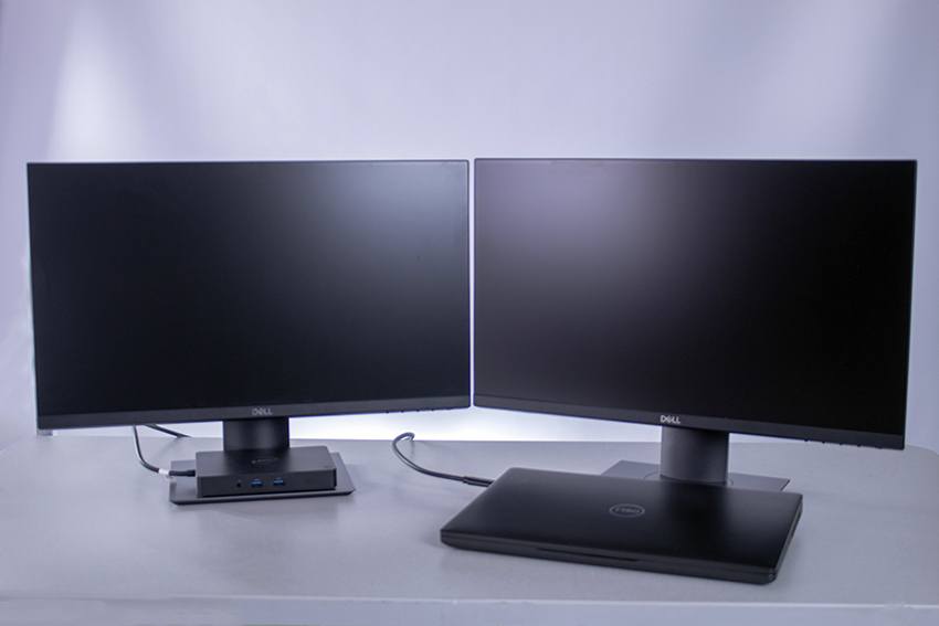 Dell laptop with two monitors