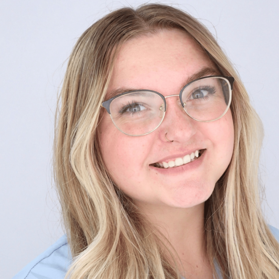 1984x1984 pc for headshots  - jazmyn-se-headshot