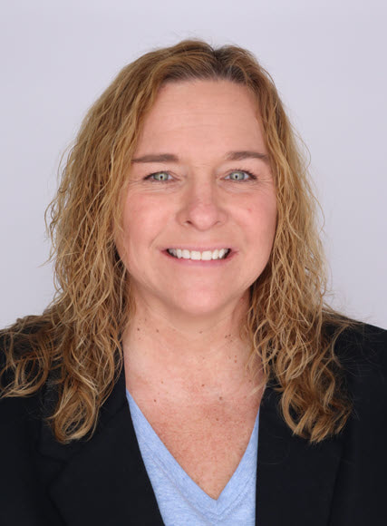 Jeri Steinbrook headshot