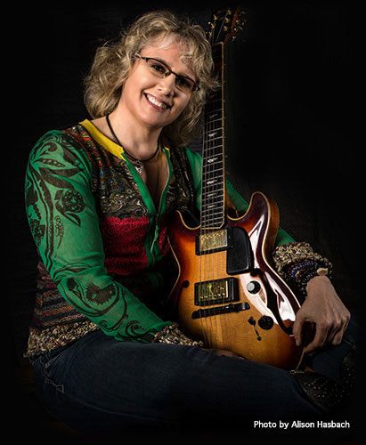 Photo of Sheryl Bailey, guitar