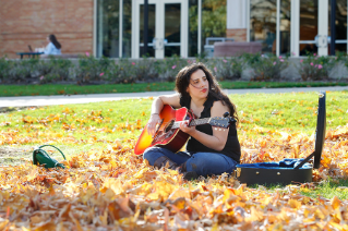 Welcoming autumn with music and sunshine.