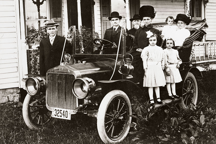 Edward A Ottgen Family 1911