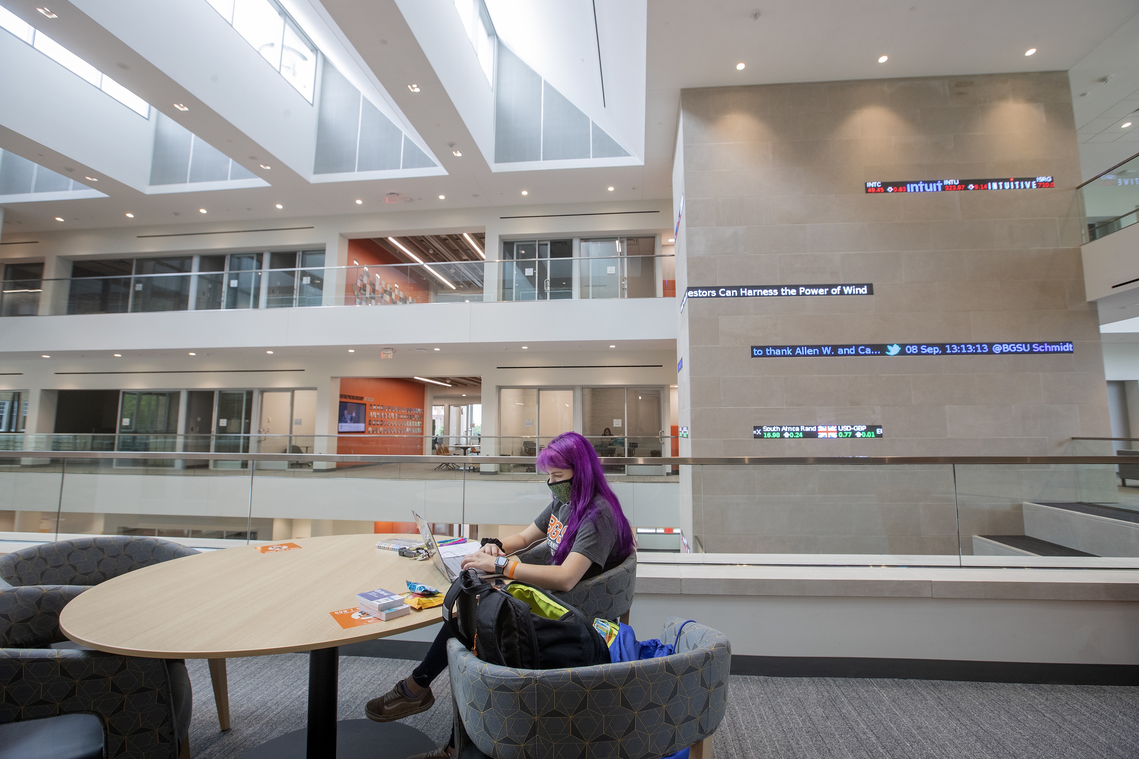 Hope Chaffin, a first-year student from Reynoldsburg, Ohio, studies in the Allen A. and Mary D. Green Mezzanine.