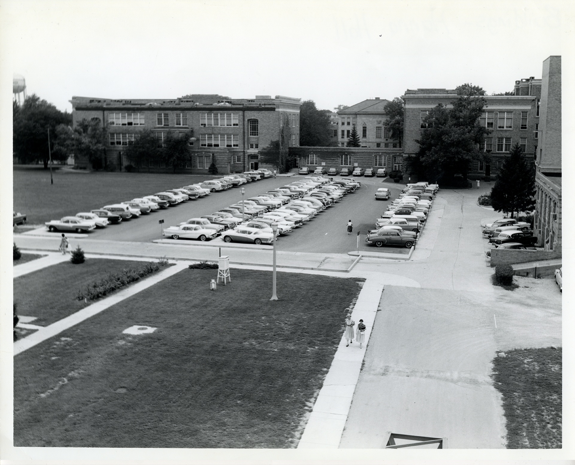 Parking lot view of Hanna Hall