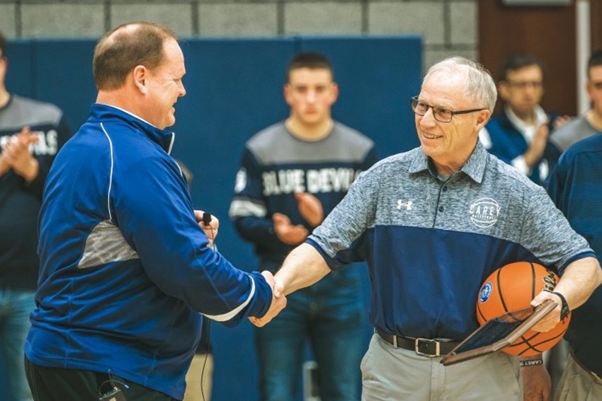 'Team DeMoss' honors coach's 50-year career