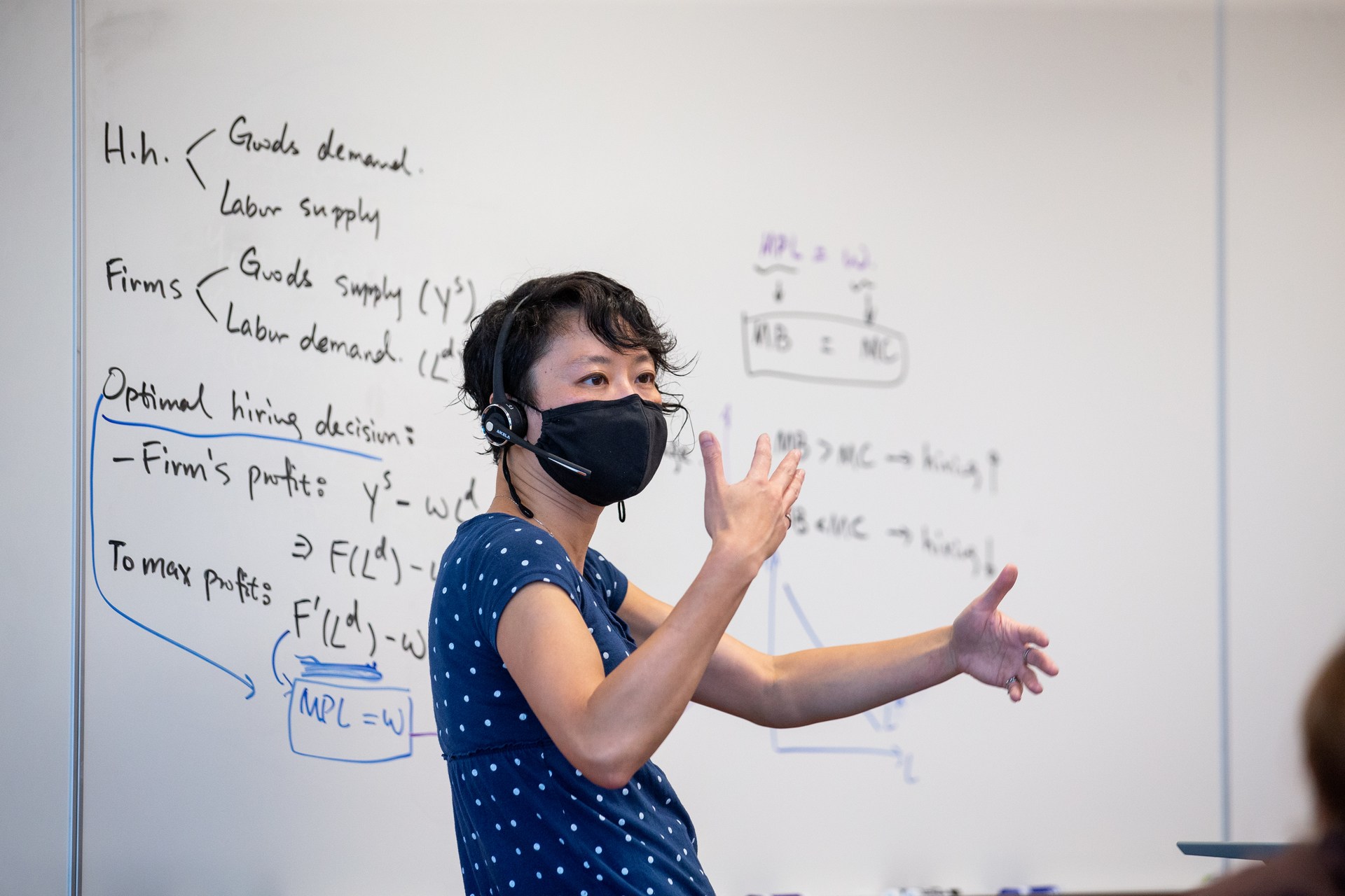 How to Use AI Without Losing Your Writing Voice | Novel Mage