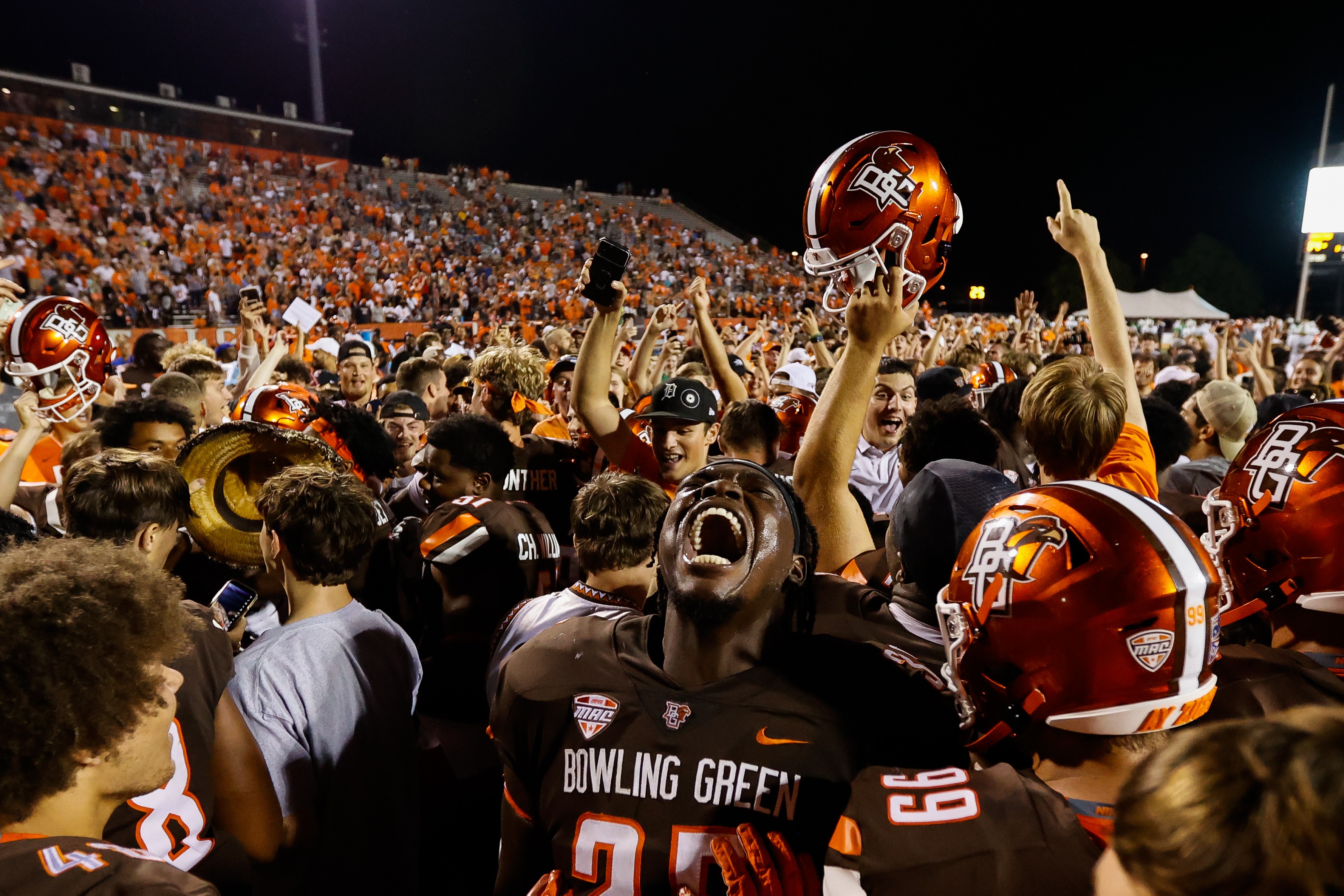 BGSU players and fans rejoice after stunning Marshall in overtime, 34-31.