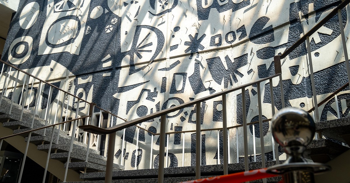 ‘Born to create:’ BGSU dedicates restored Jerome Library mural, celebrates artist Donald Drumm