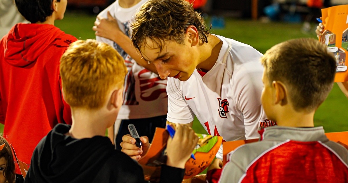 BGSU midfielder experiences business side of soccer during internship with Columbus Crew