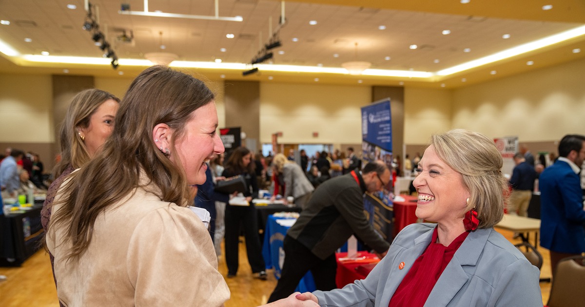 One of the largest teacher job fairs in the nation comes to Bowling Green