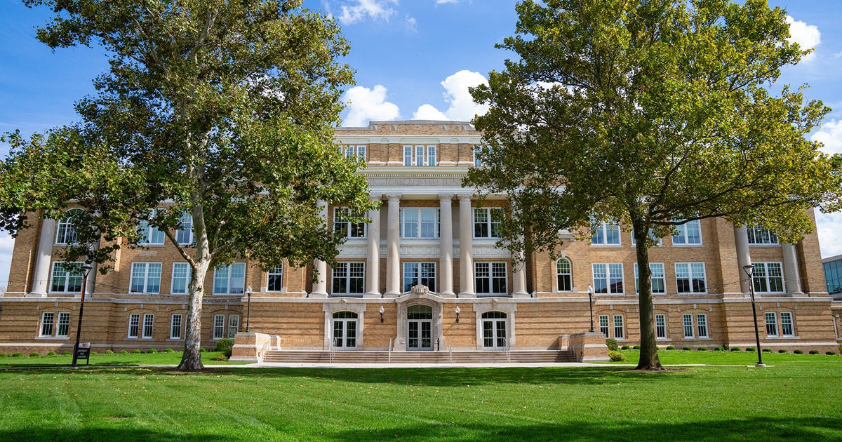 BGSU trustees approve new degree offerings, celebrate faculty accomplishments and support strategic investment in infrastructure at May meeting
