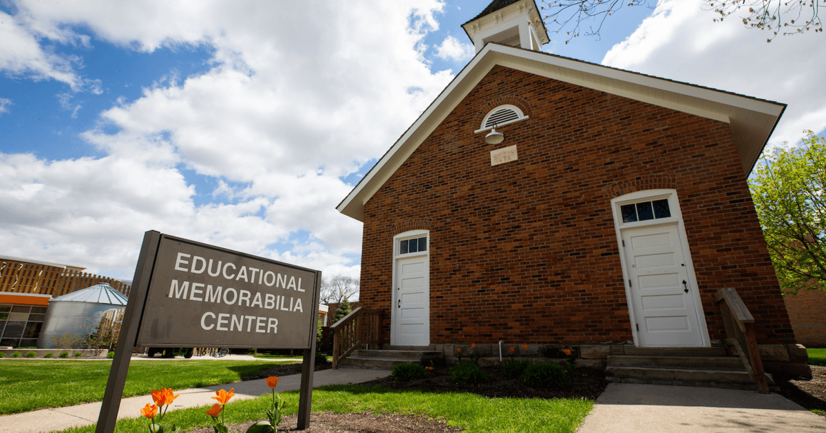 Bowling Green celebrates 50 years of the Little Red Schoolhouse