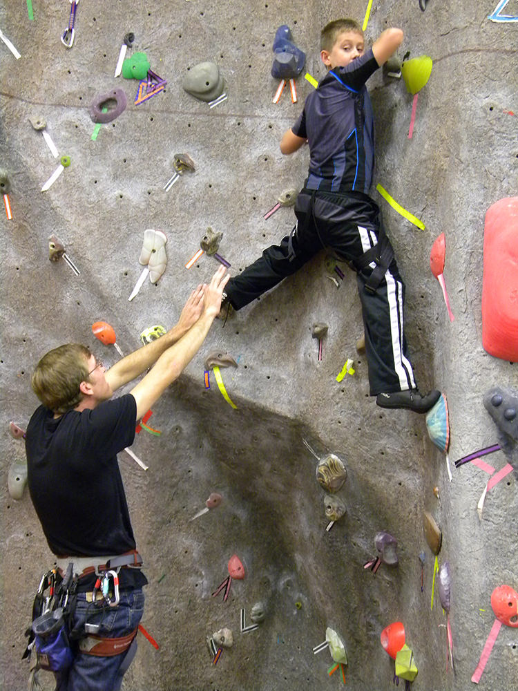 climbing-wall-adrenaline-club