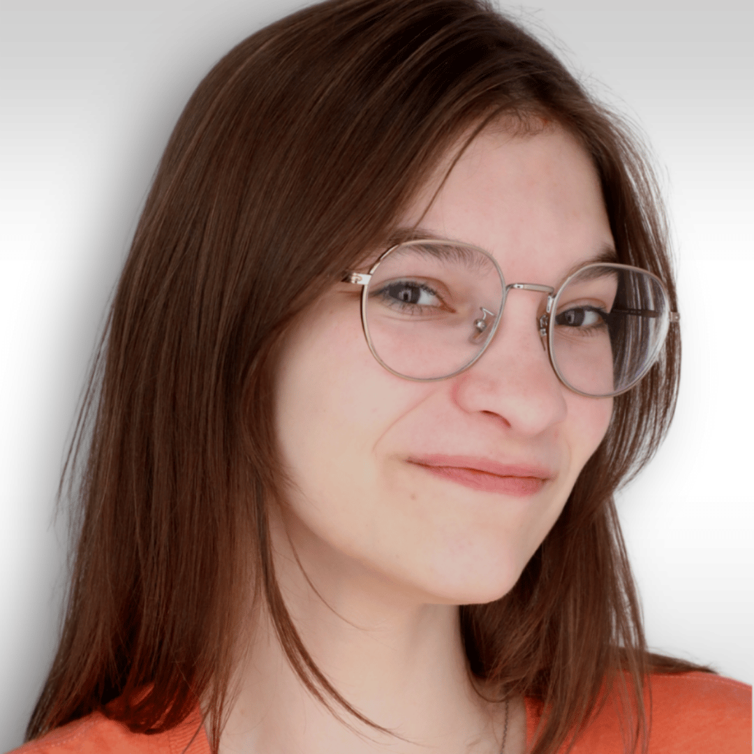 1984x1984 pc for headshots  - liv-king-rl