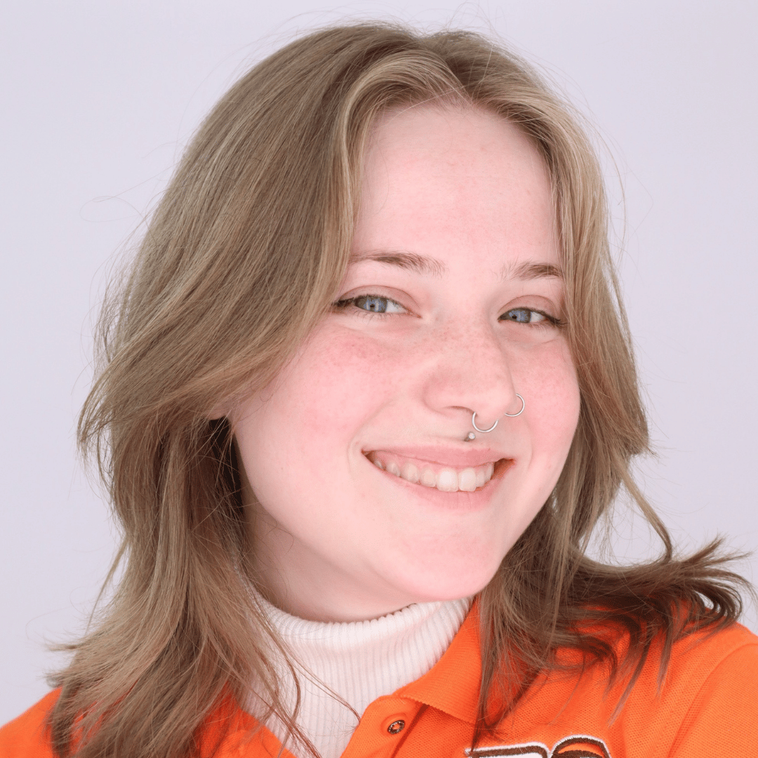 1984x1984 pc for headshots  - ross-mair