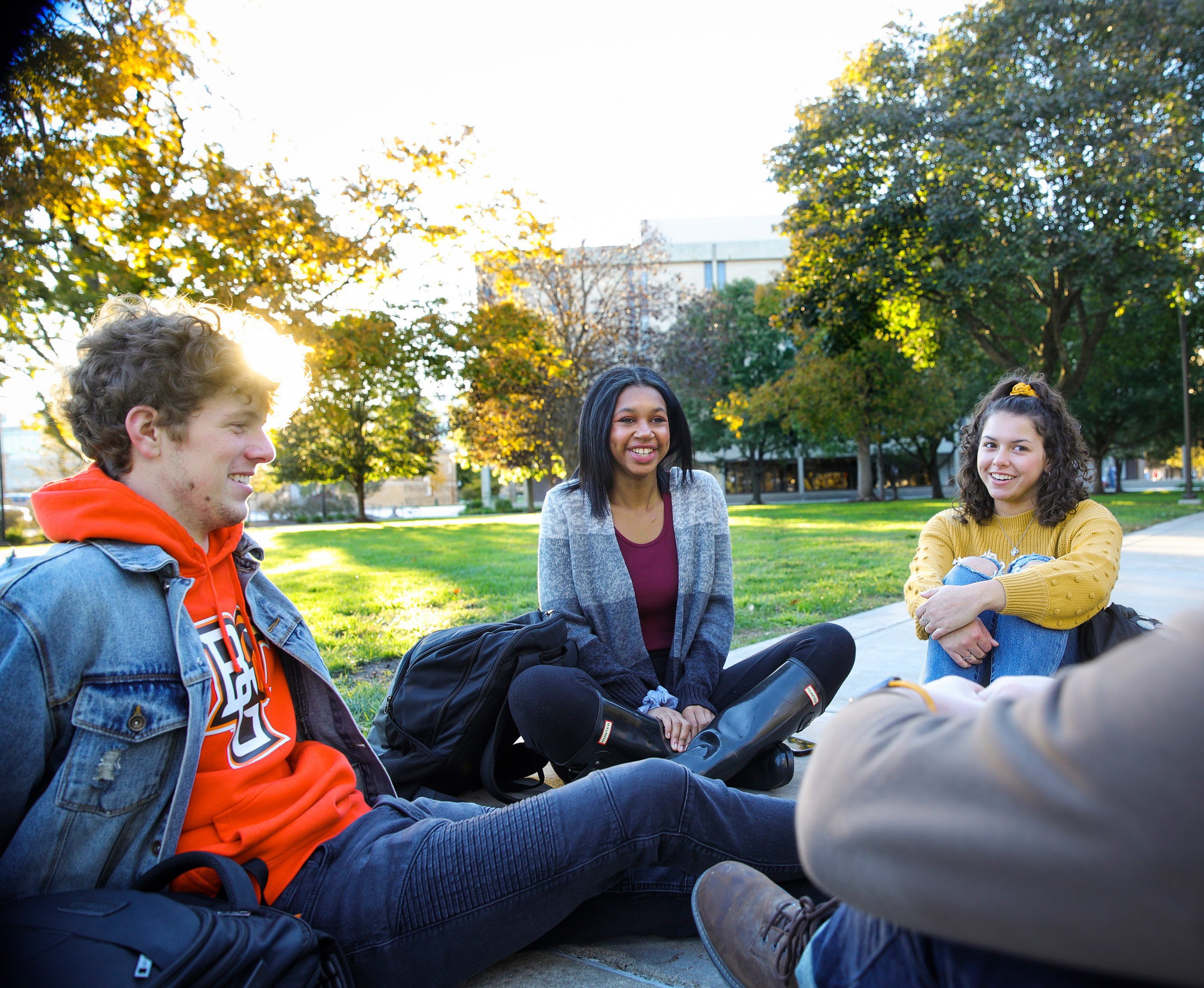 students-sitting-on-campus
